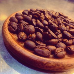 １２月営業日変更のお知らせ💡本日も焼きたてコーヒー豆をお祭り価格でお出しします♪